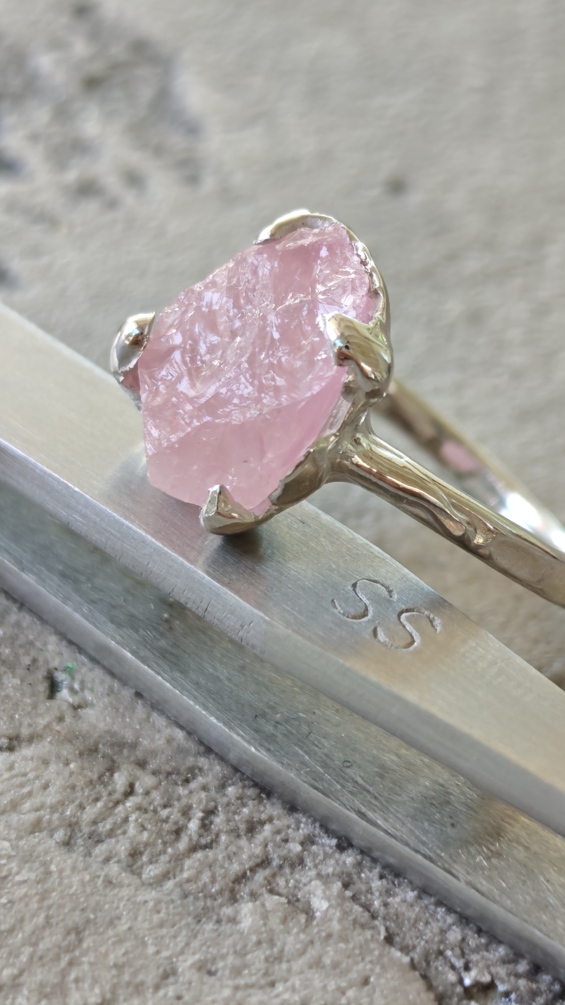 Pembe Kuvars Ham Taş Yüzük