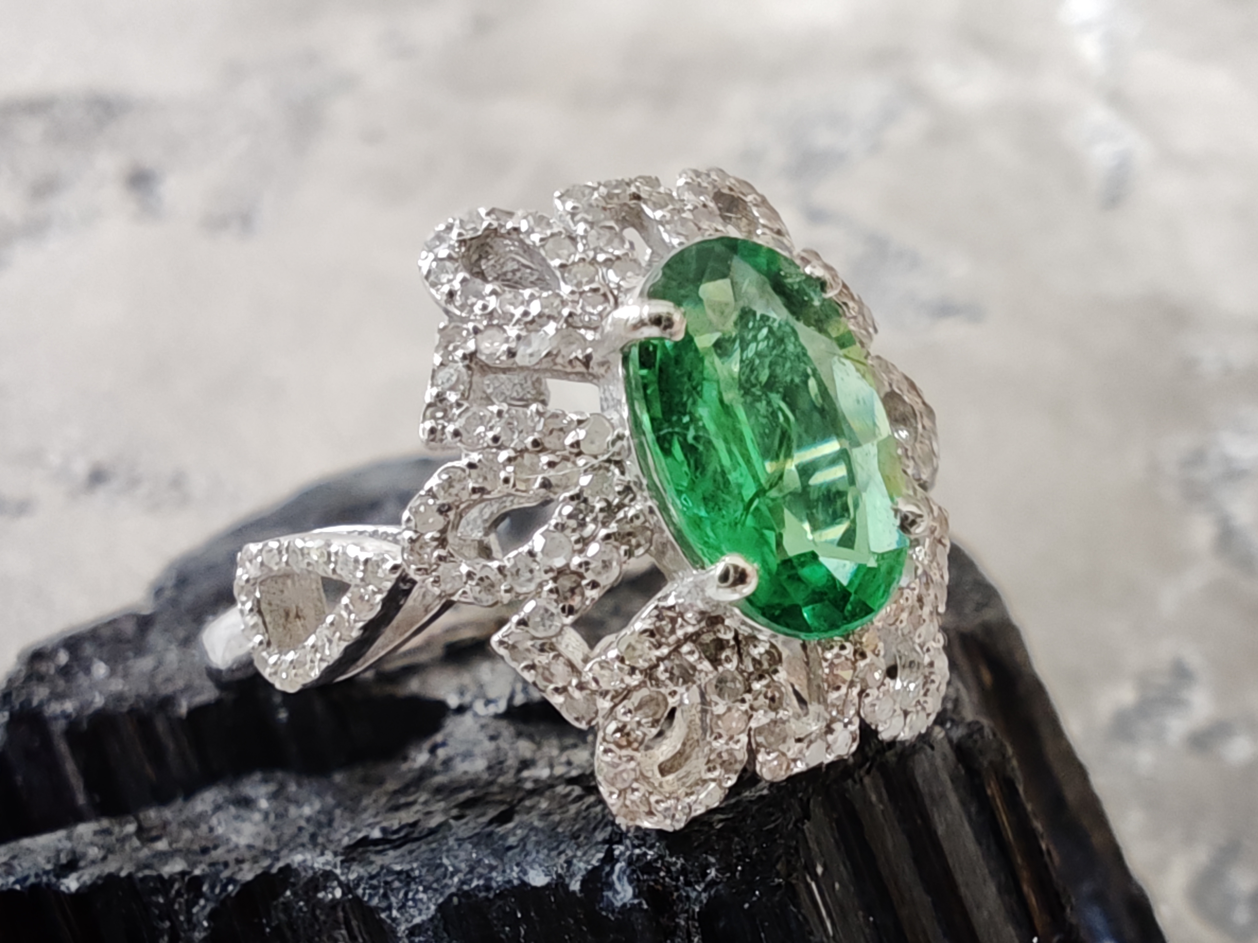 Elmas Diopsit Yüzük