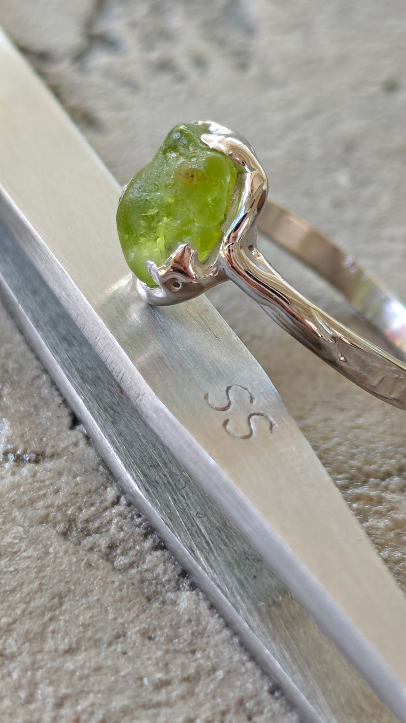 Peridot Ham Taş Yüzük