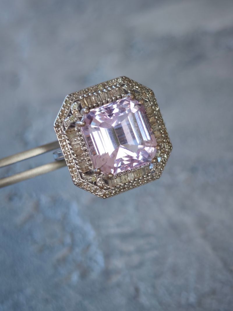 Kunzit Pırlanta Yüzük