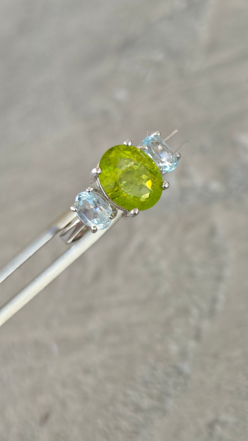 Prinat ve Mavi Topaz Yüzük