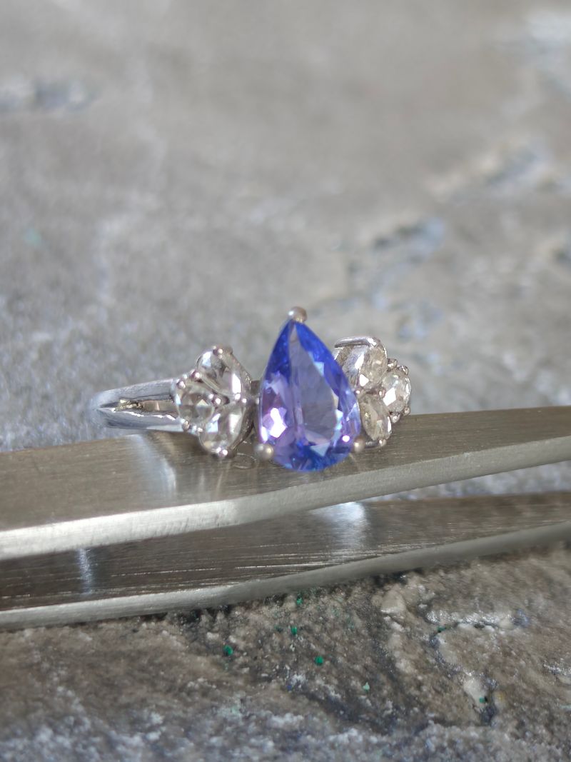 Pırlanta Tanzanit Yüzük