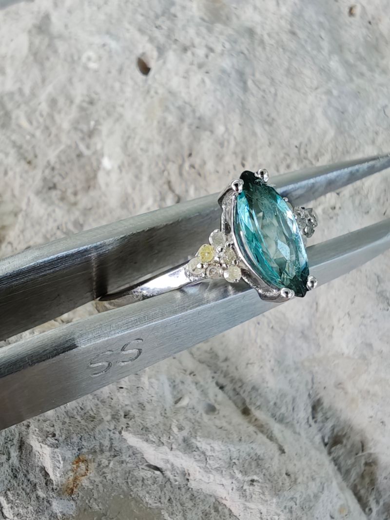 Turkuaz Rengi Topaz Yüzük