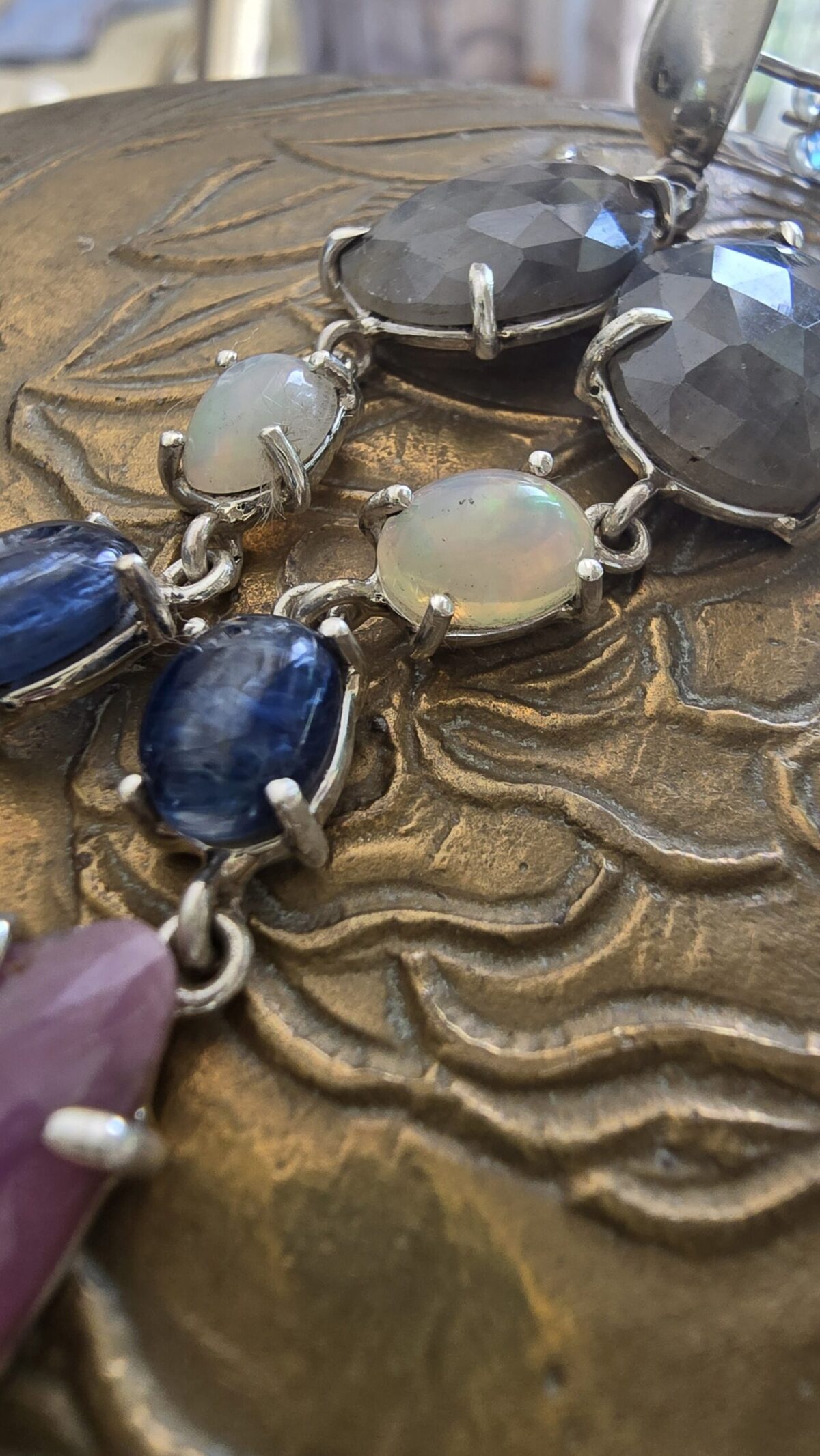 TANRIÇA SERİSİ SAFİR KÜPE - Görsel 3