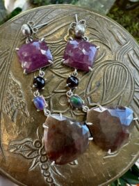 TANRIÇA SERİSİ SAFİR KÜPE - Görsel 4