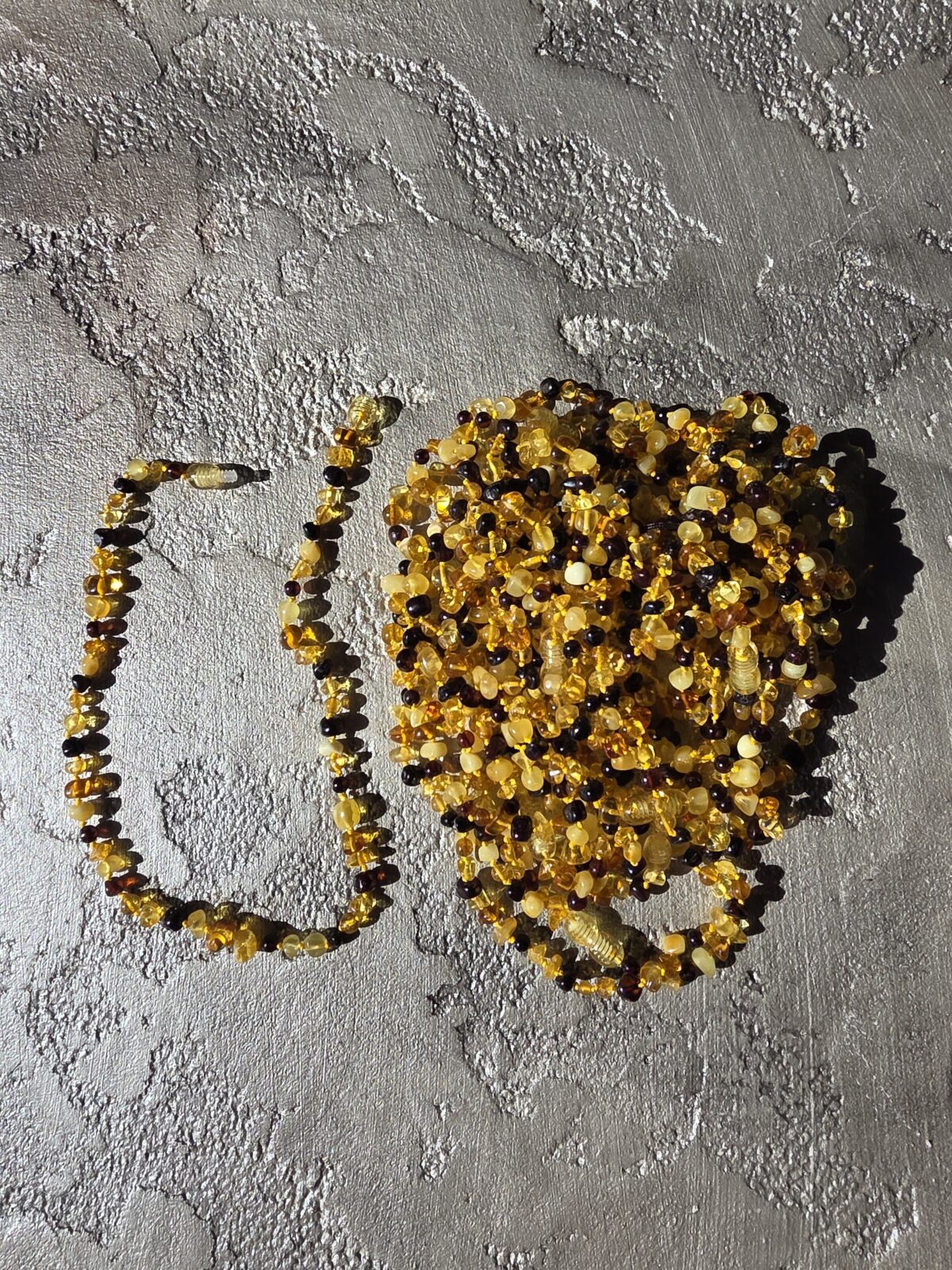 2025/10/33960.jpg BEBEK KEHRİBAR KOLYE - Görsel 1