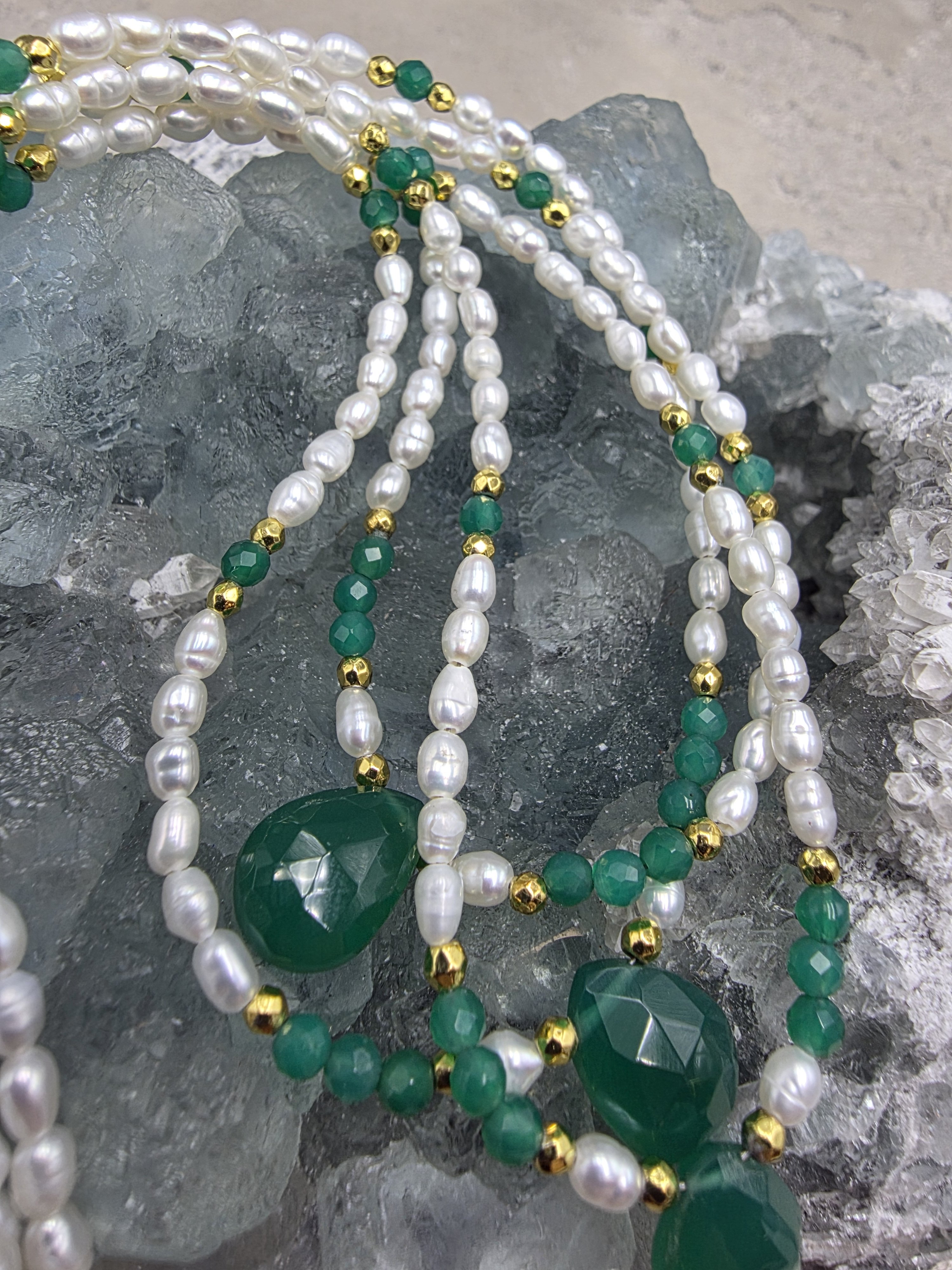 2025/11/42767.jpg İNCİ AVENTURİN KOLYE - Görsel 1