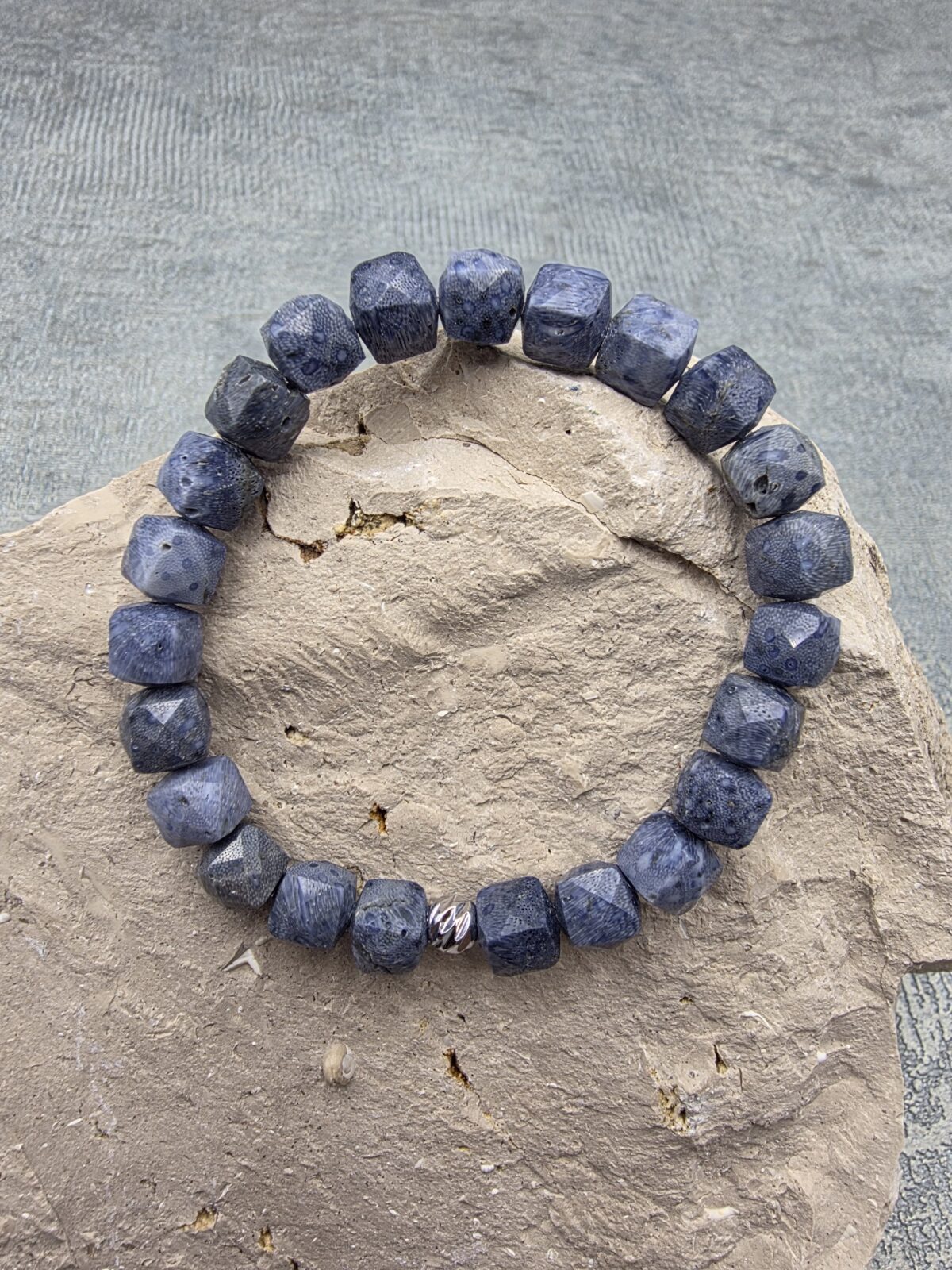 2025/11/46892.jpg DUMORTİERİT ÇOCUK BİLEKLİK - Görsel 1