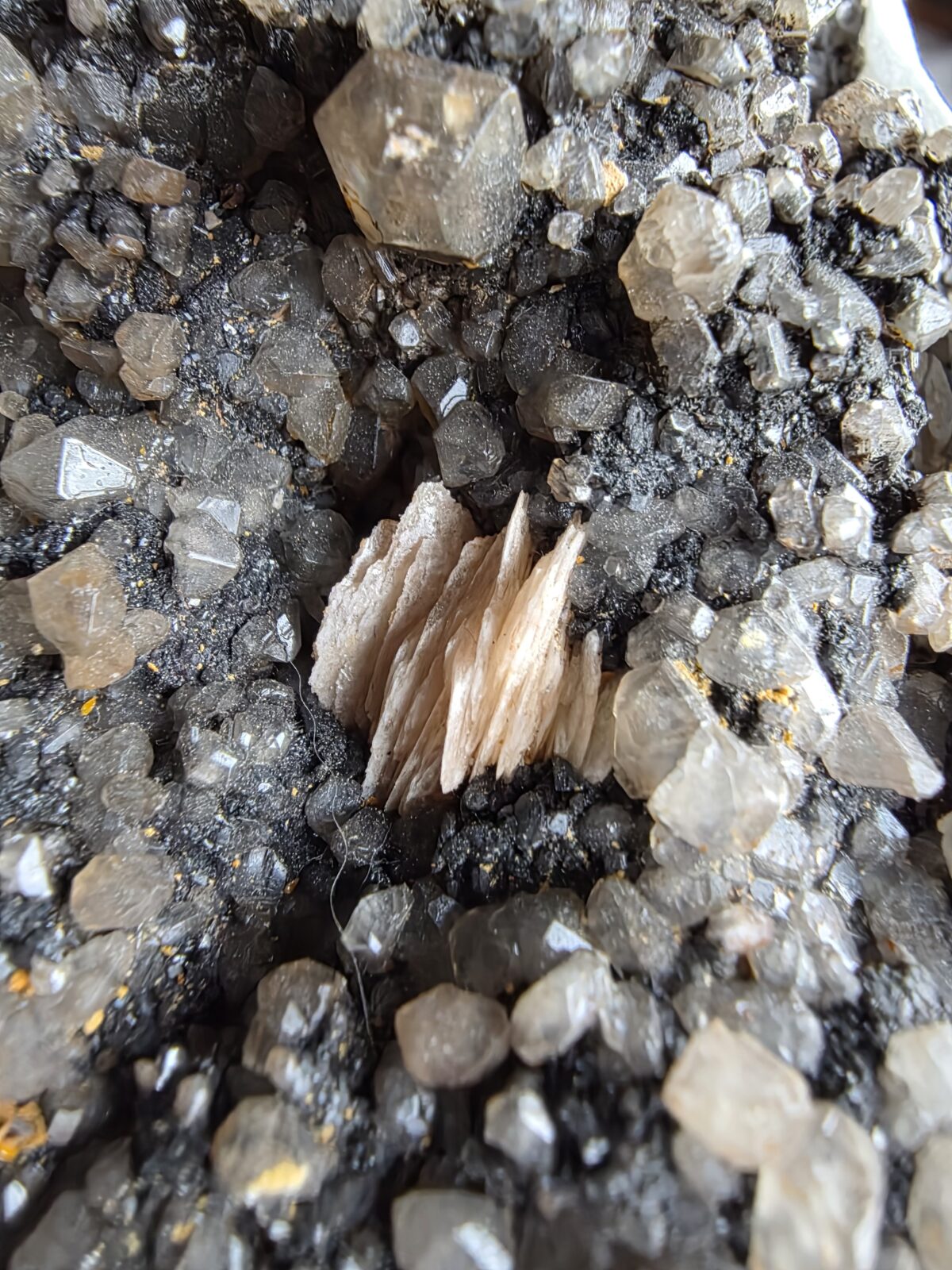 CERUSSITE MİNERALİ GEM - Görsel 2