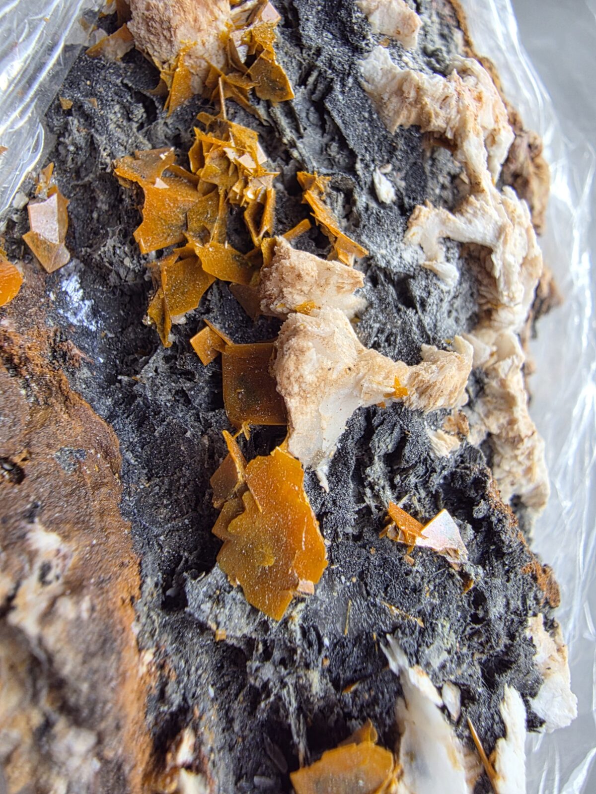 CERUSSITE MİNERALİ GEM - Görsel 2