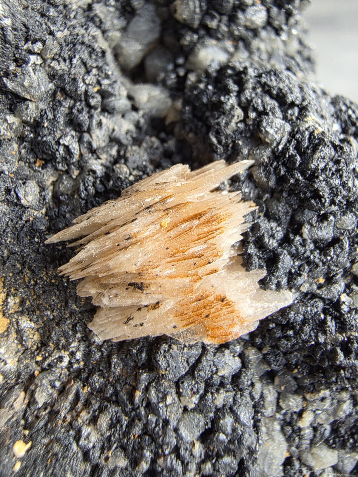 CERUSSITE MİNERALİ GEM - Görsel 2