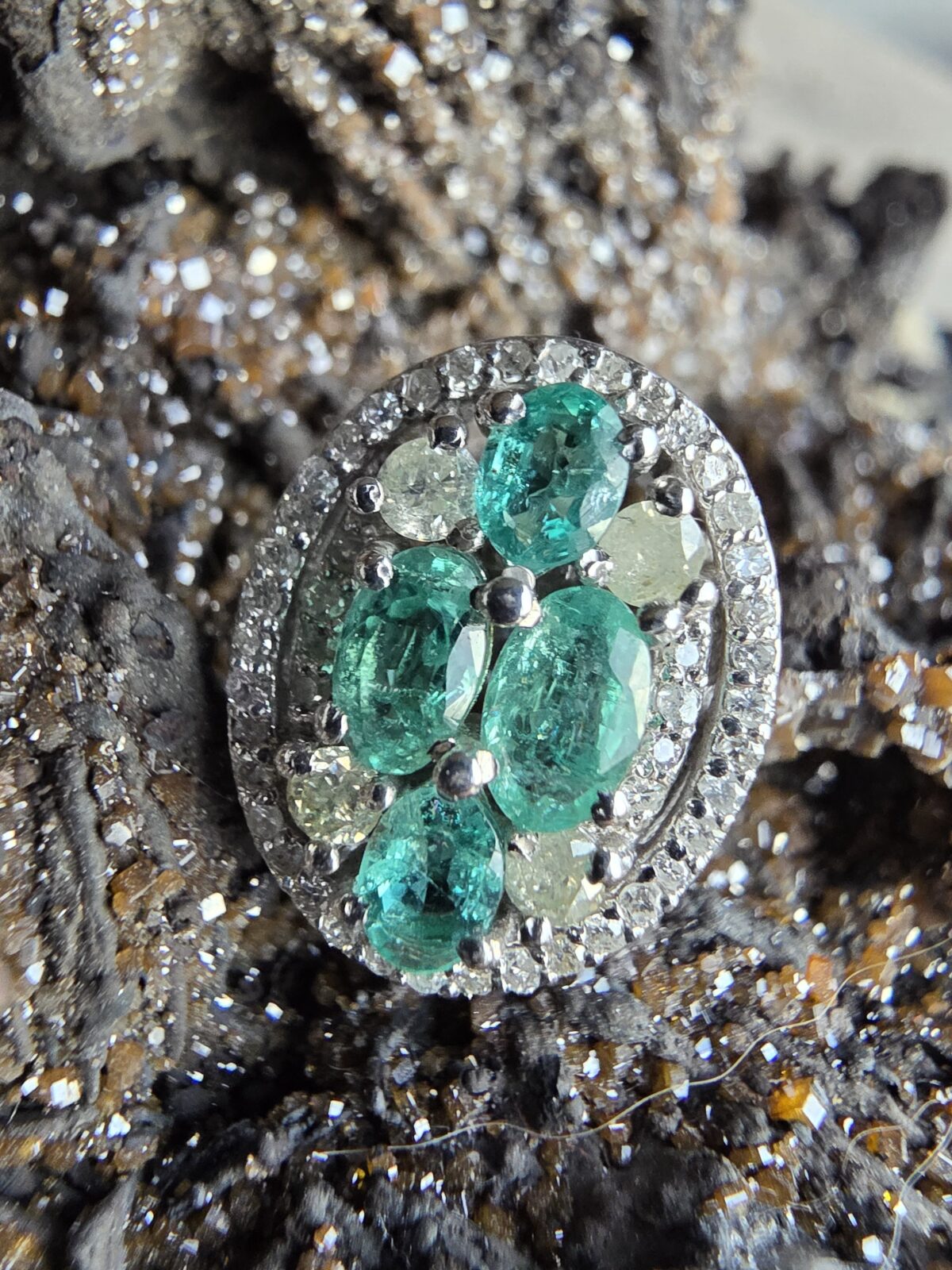 Pırlanta Zümrüt Küpe - Görsel 3