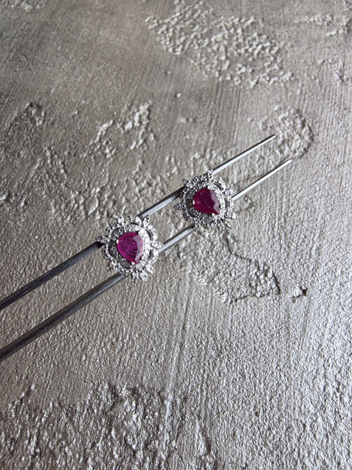 Pırlanta Yakut Küpe - Görsel 6