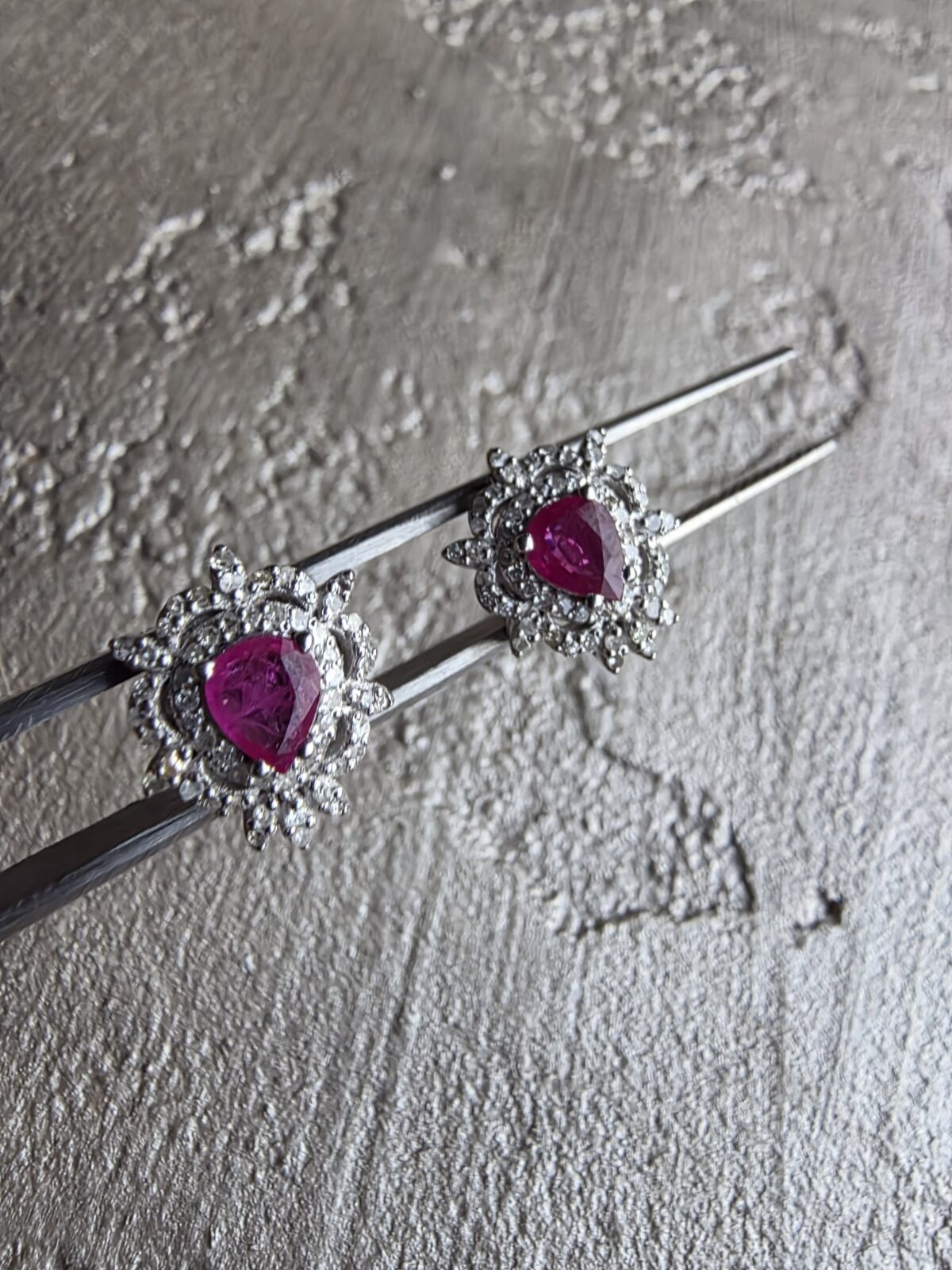 Pırlanta Yakut Küpe - Görsel 2