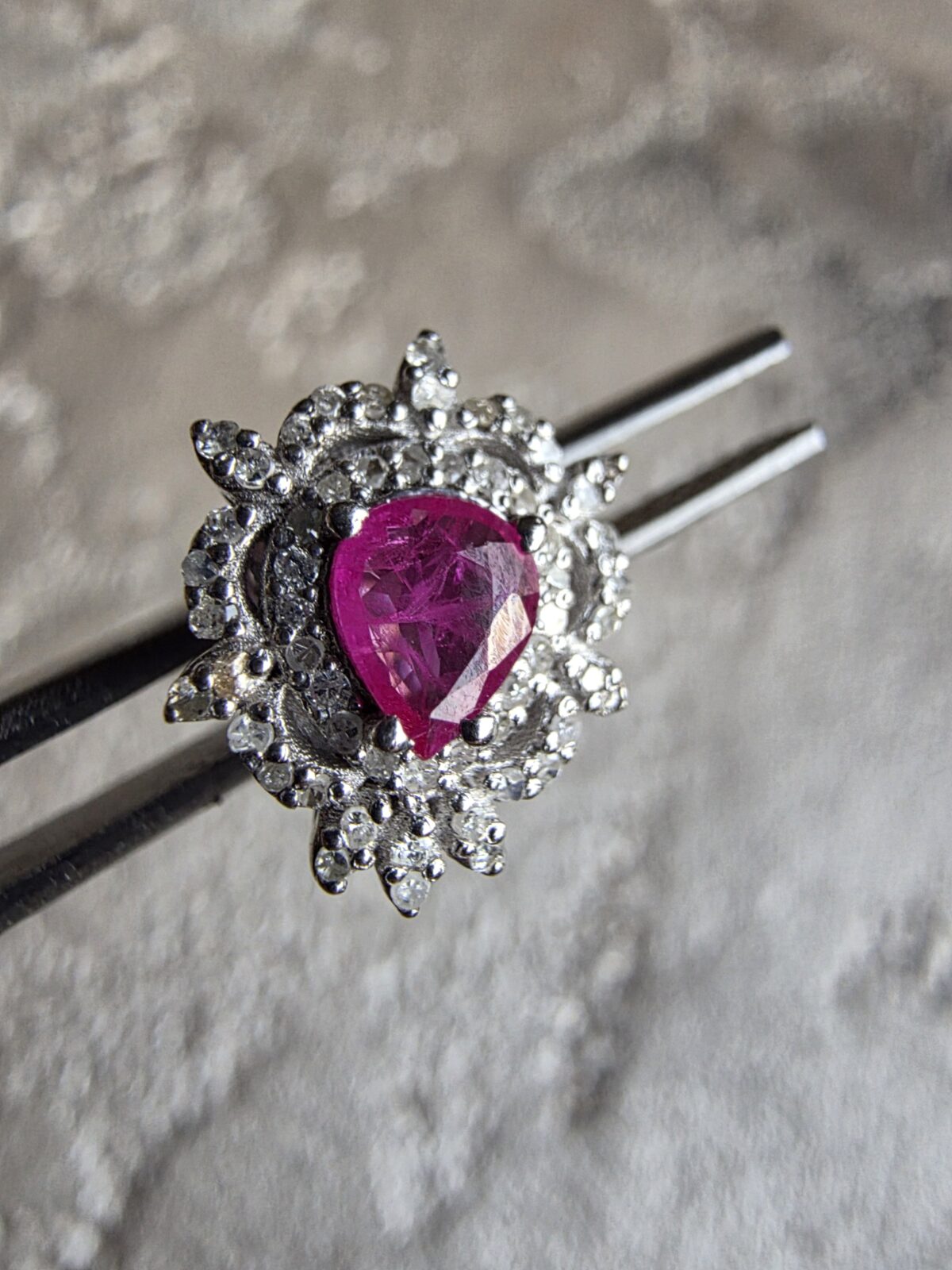 Pırlanta Yakut Küpe - Görsel 3