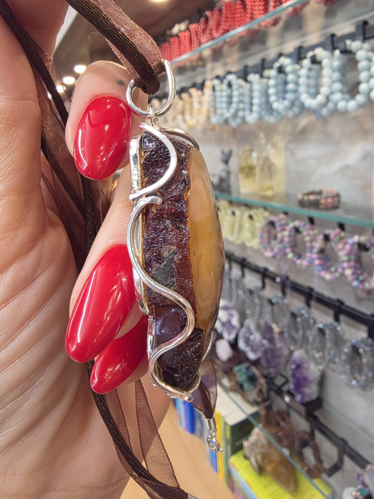 Ham Kehribar Kolye - Görsel 4