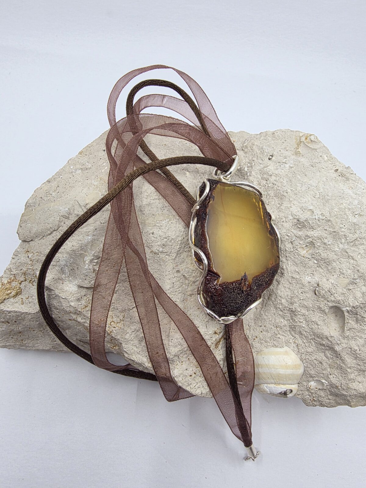 Ham Kehribar Kolye - Görsel 7